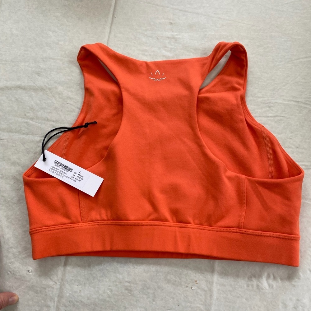 Beyond Yoga Vibrant Orange Sports bra - soul cycle barn - Picture 5 of 9